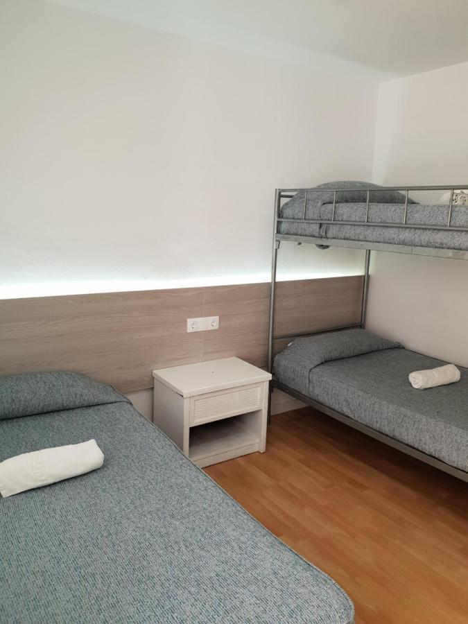 סאלו Hostal Montsant מראה חיצוני תמונה