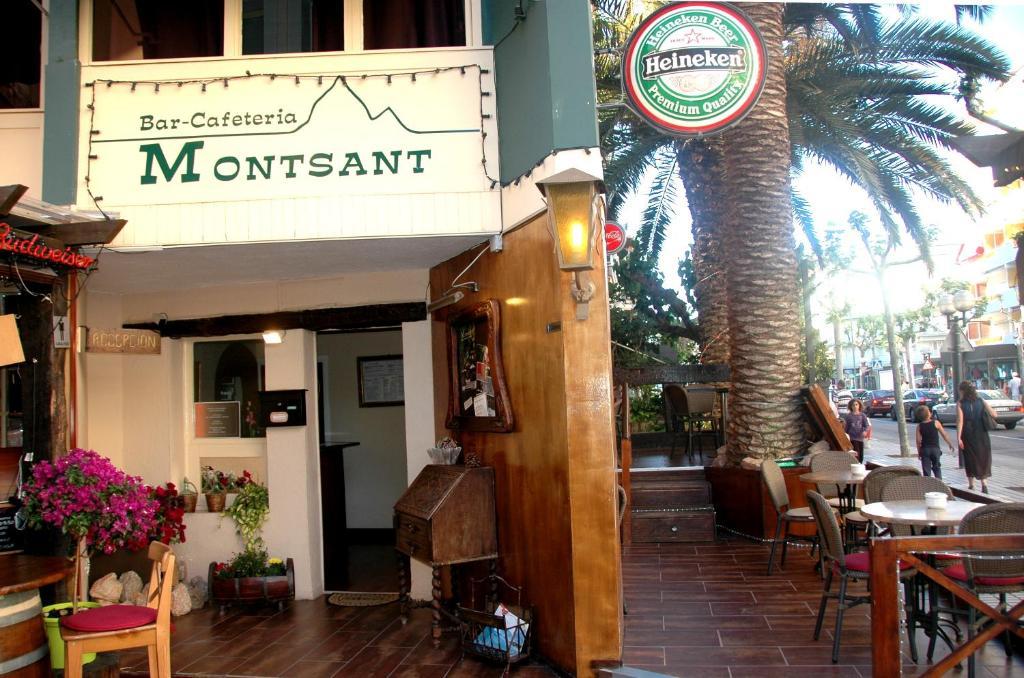 סאלו Hostal Montsant מראה חיצוני תמונה