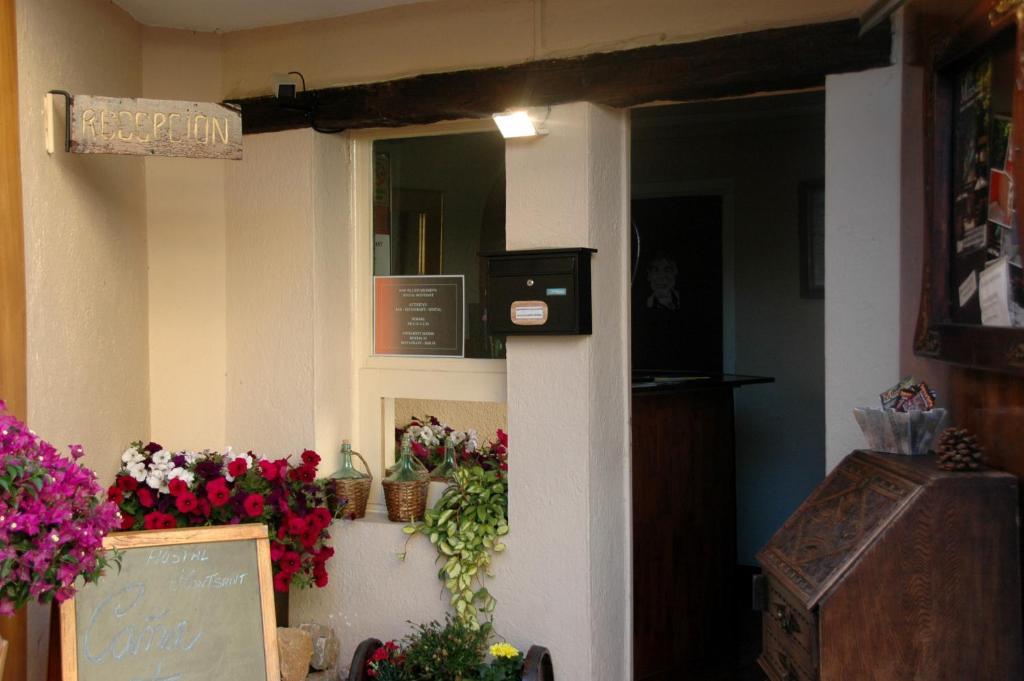 סאלו Hostal Montsant מראה חיצוני תמונה