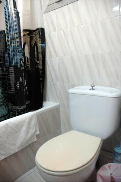 סאלו Hostal Montsant מראה חיצוני תמונה